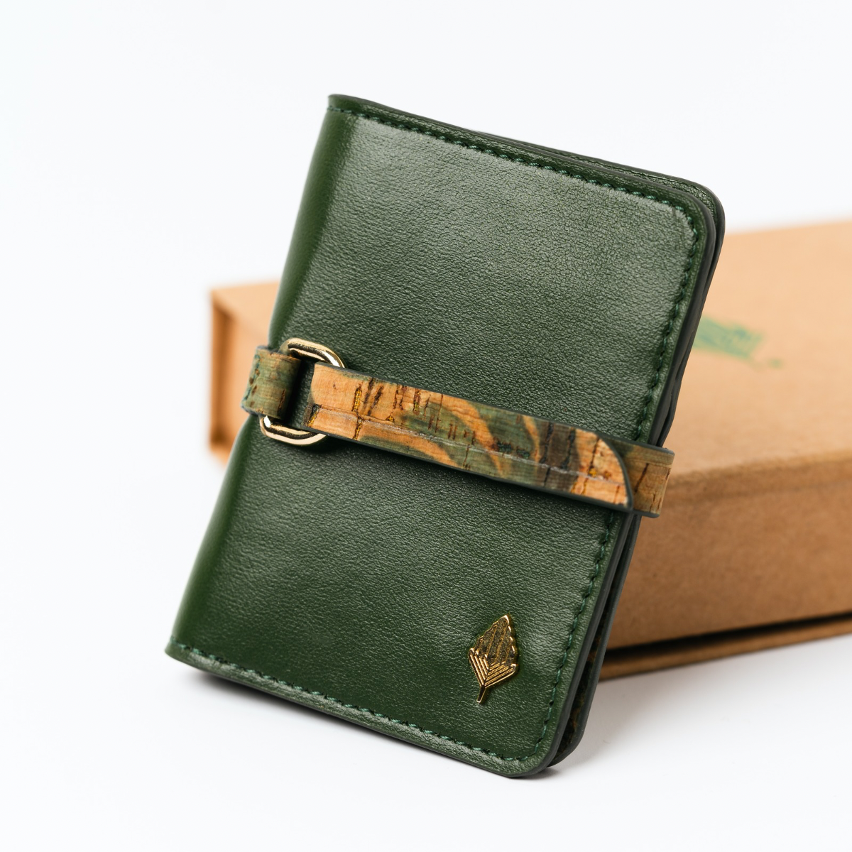 Neith green & cork cardholder