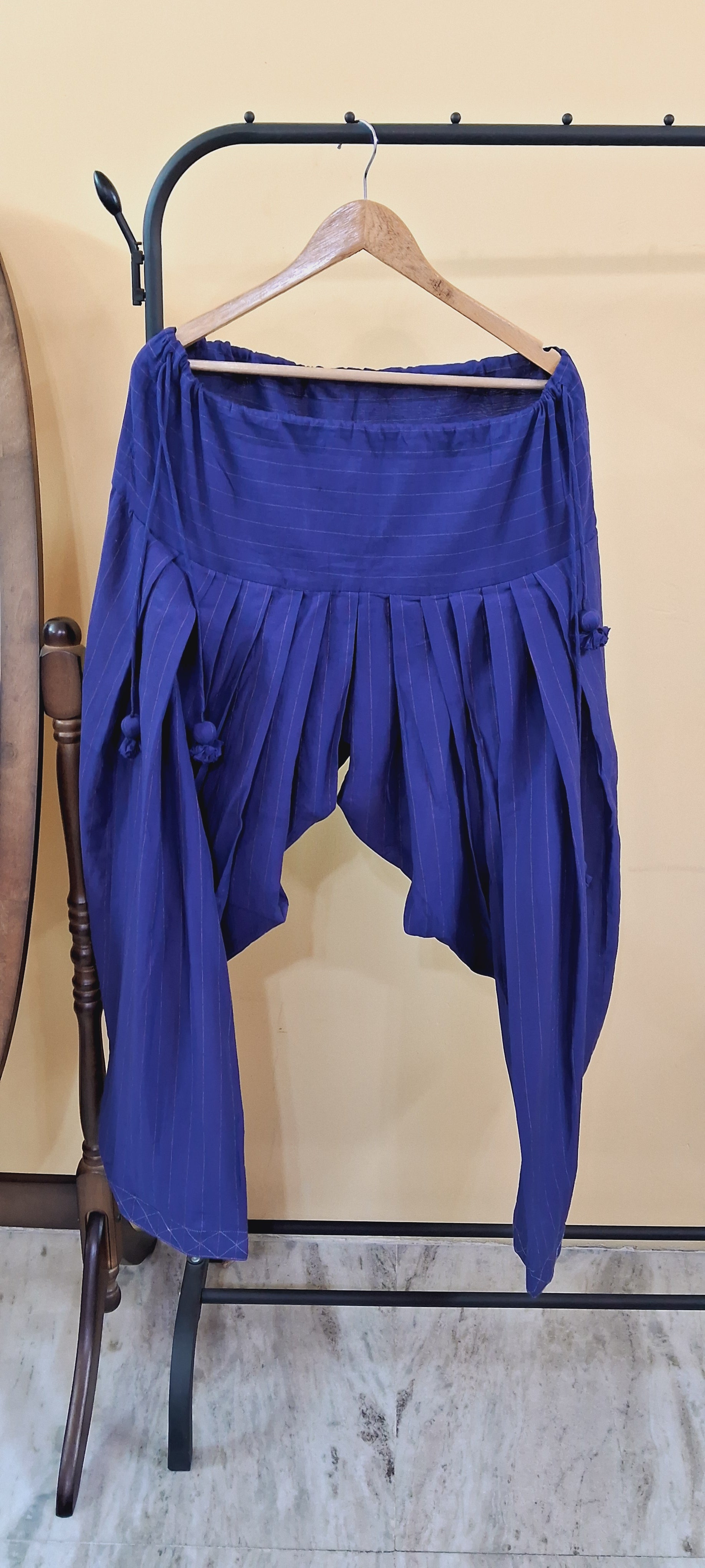 Zeenat - Indigo Handwoven Cotton Jamdani Striped Patiala Pant