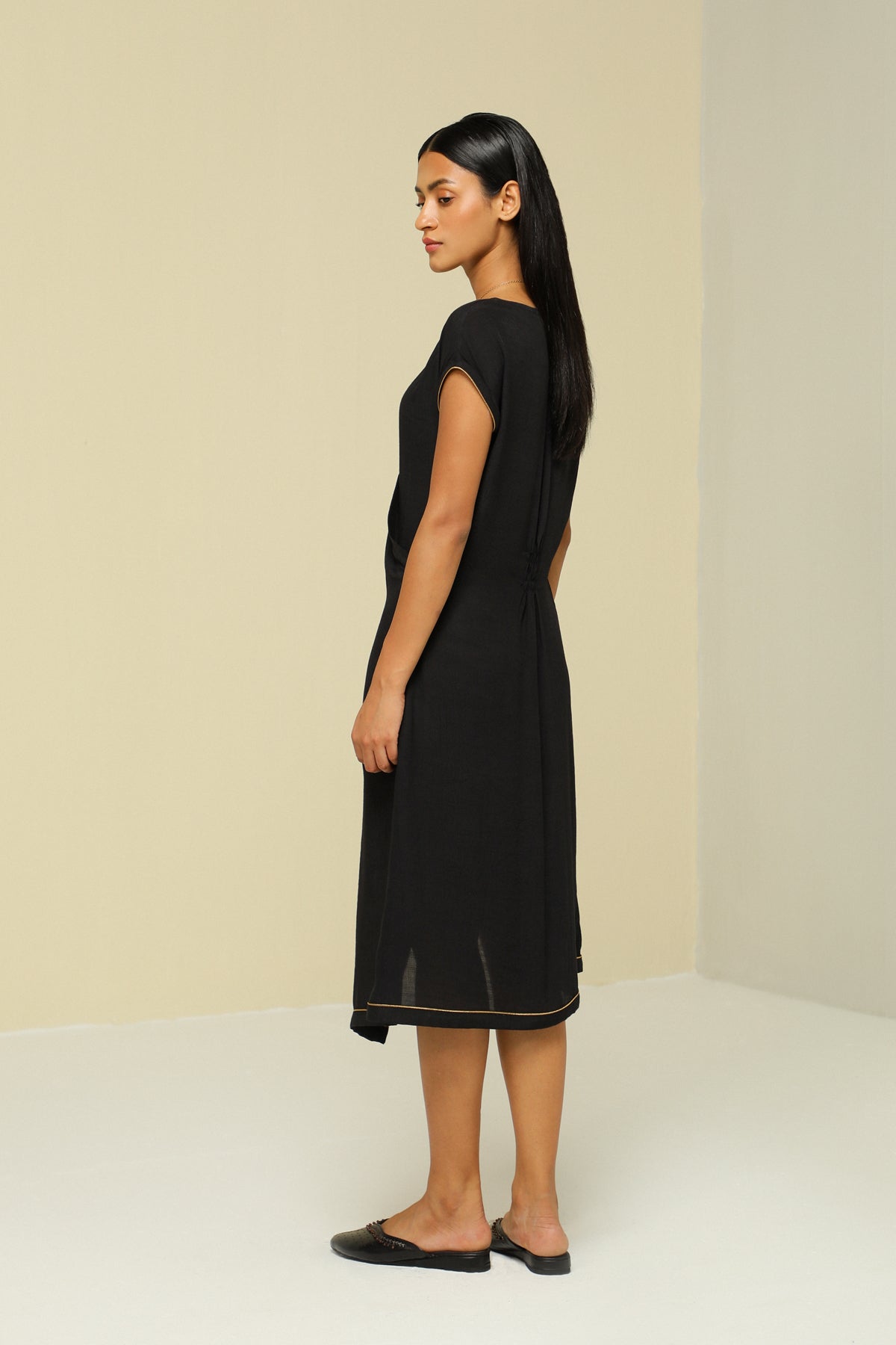 Black Linen Crepe Fluid Dress