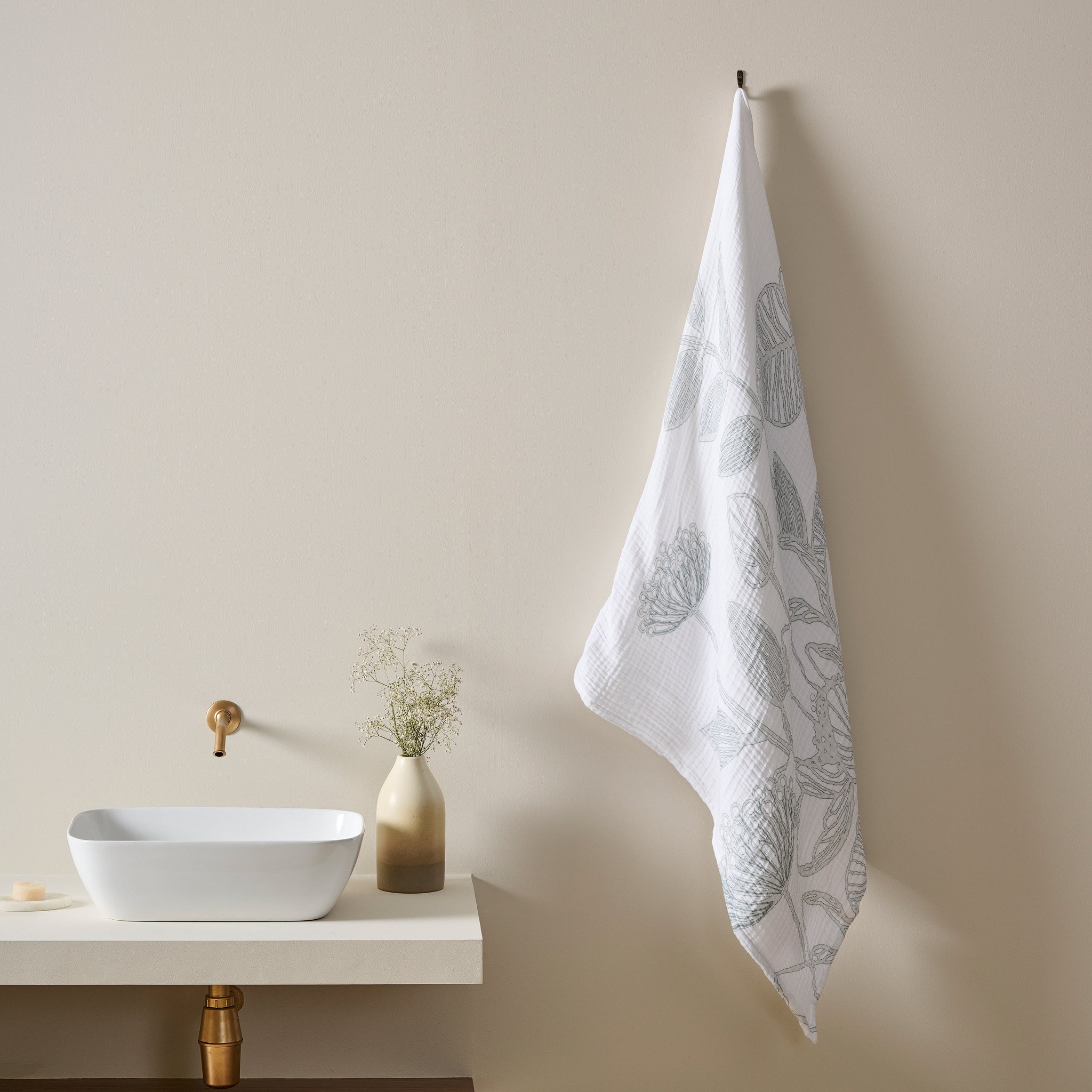 Vine Bloom Cotton Gauze XL Bath Towel
