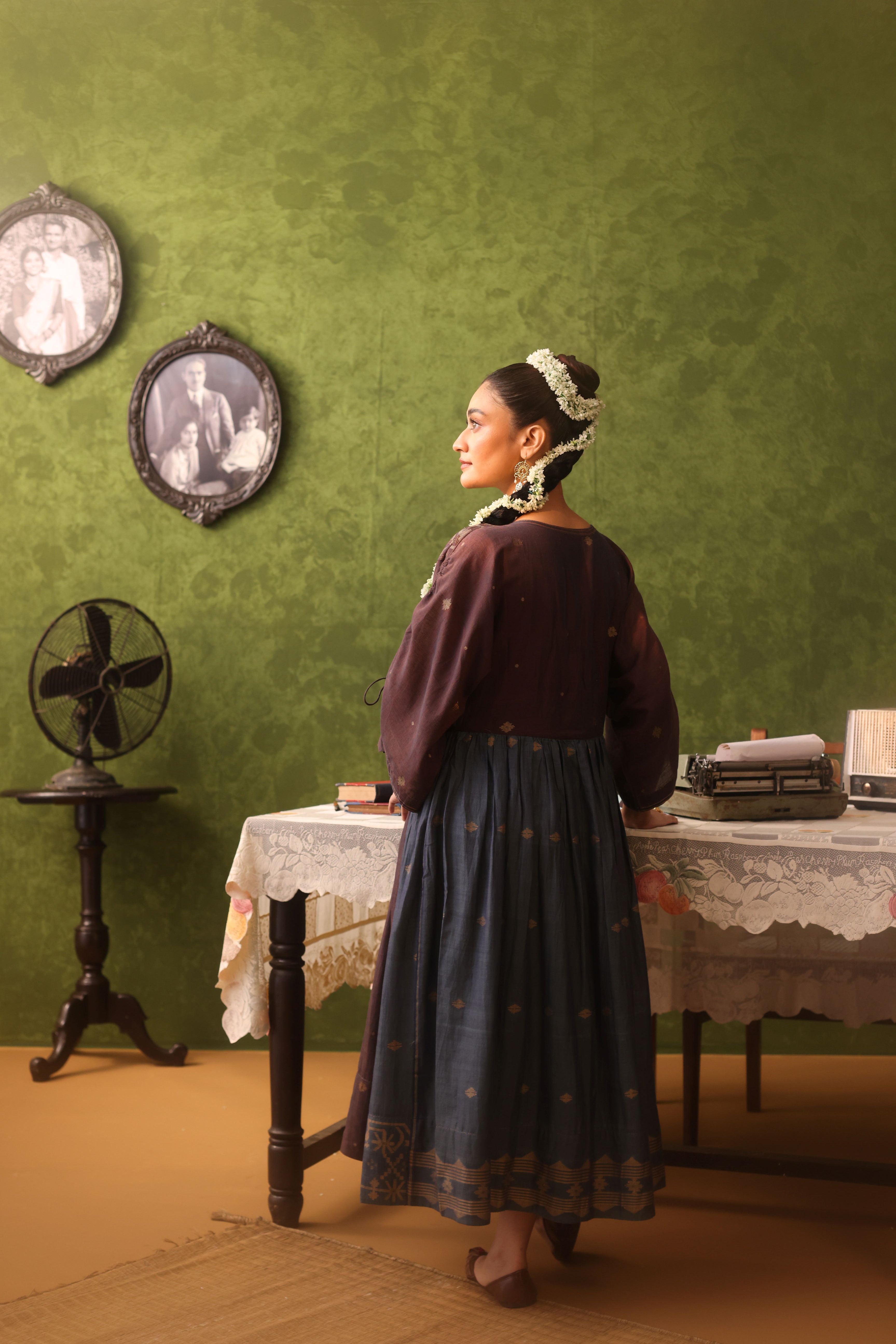 Khwaab - Dual Shades Of Blue And Purple Handwoven Cotton Jamdani Dress