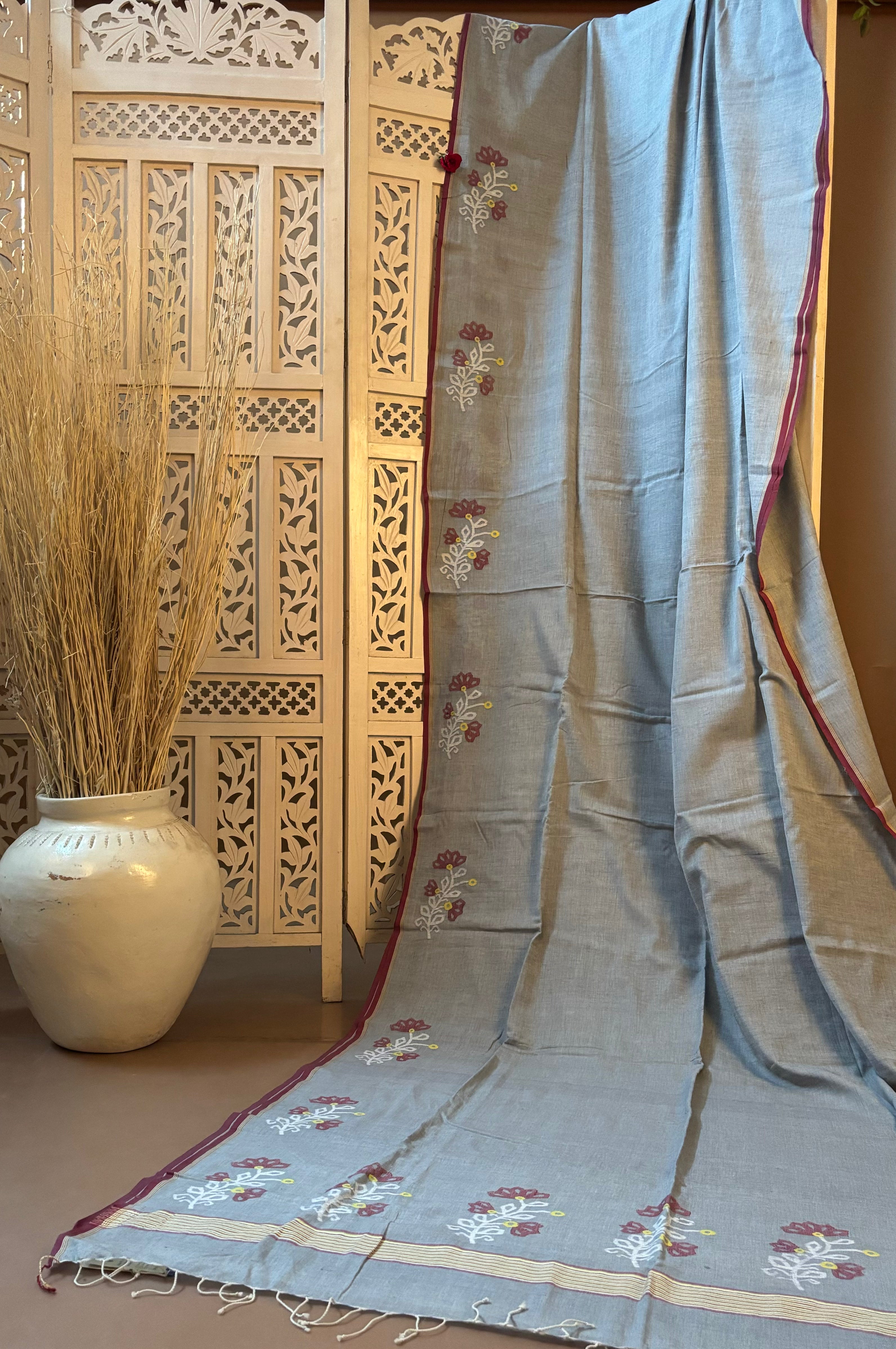 Dolon - Light Grey Handspun Cotton Jamdani Saree