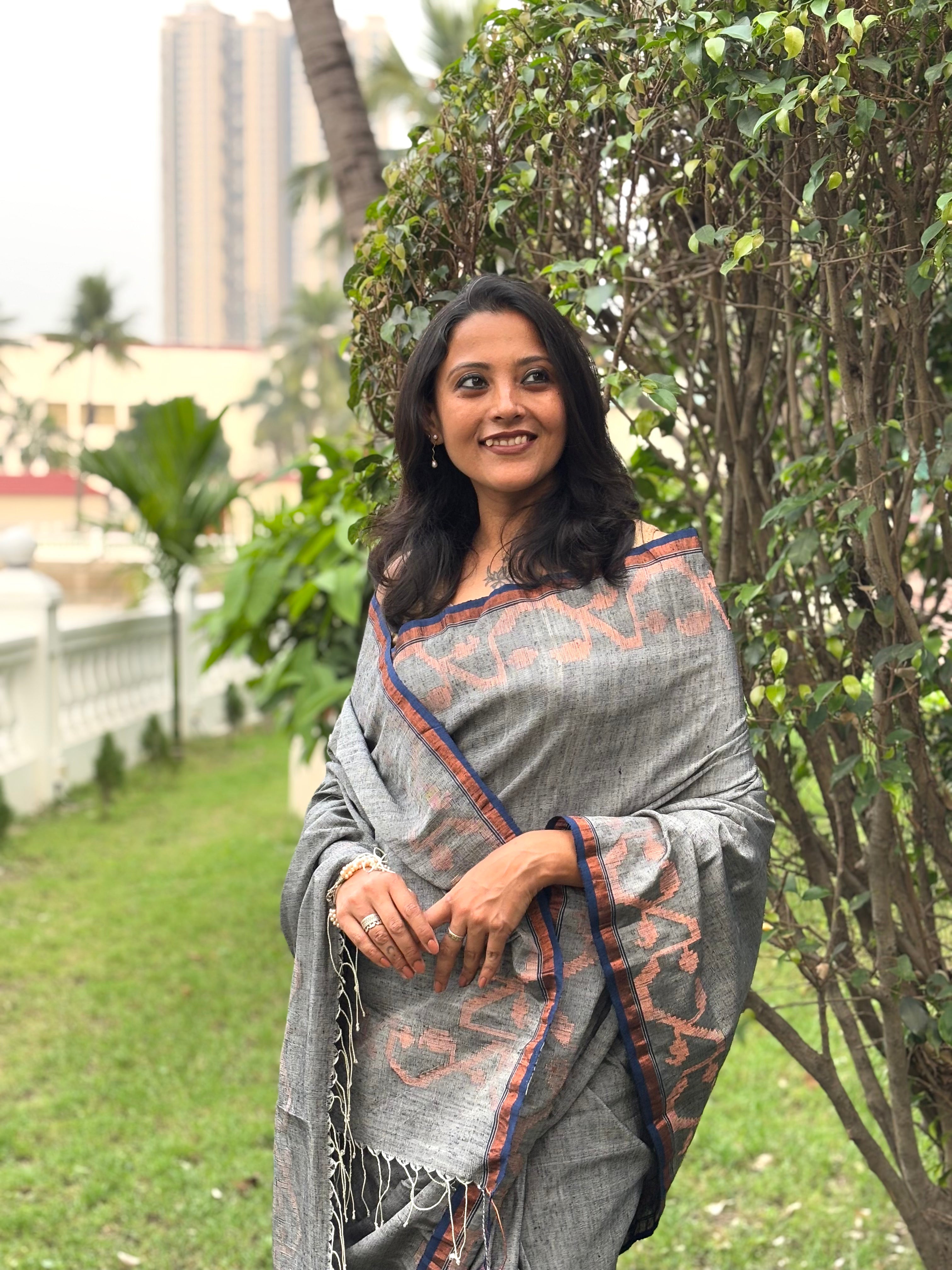 Adhunika - Slate Grey Handwoven Matka jamdani saree