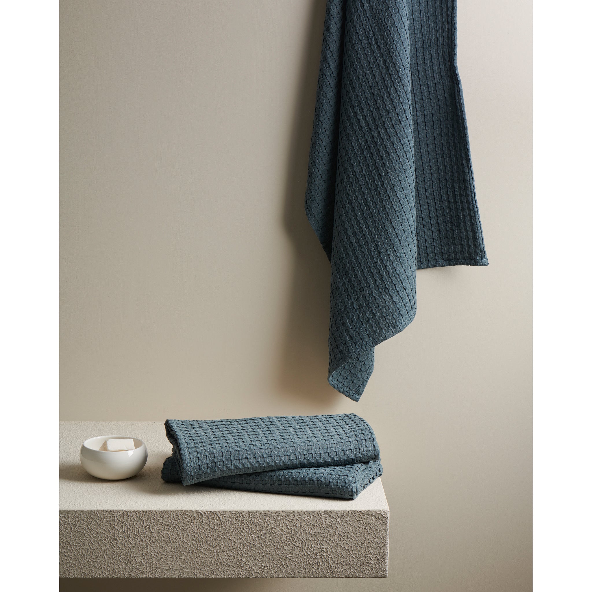 Beehive Cotton Bamboo Waffle XL Bath Towel