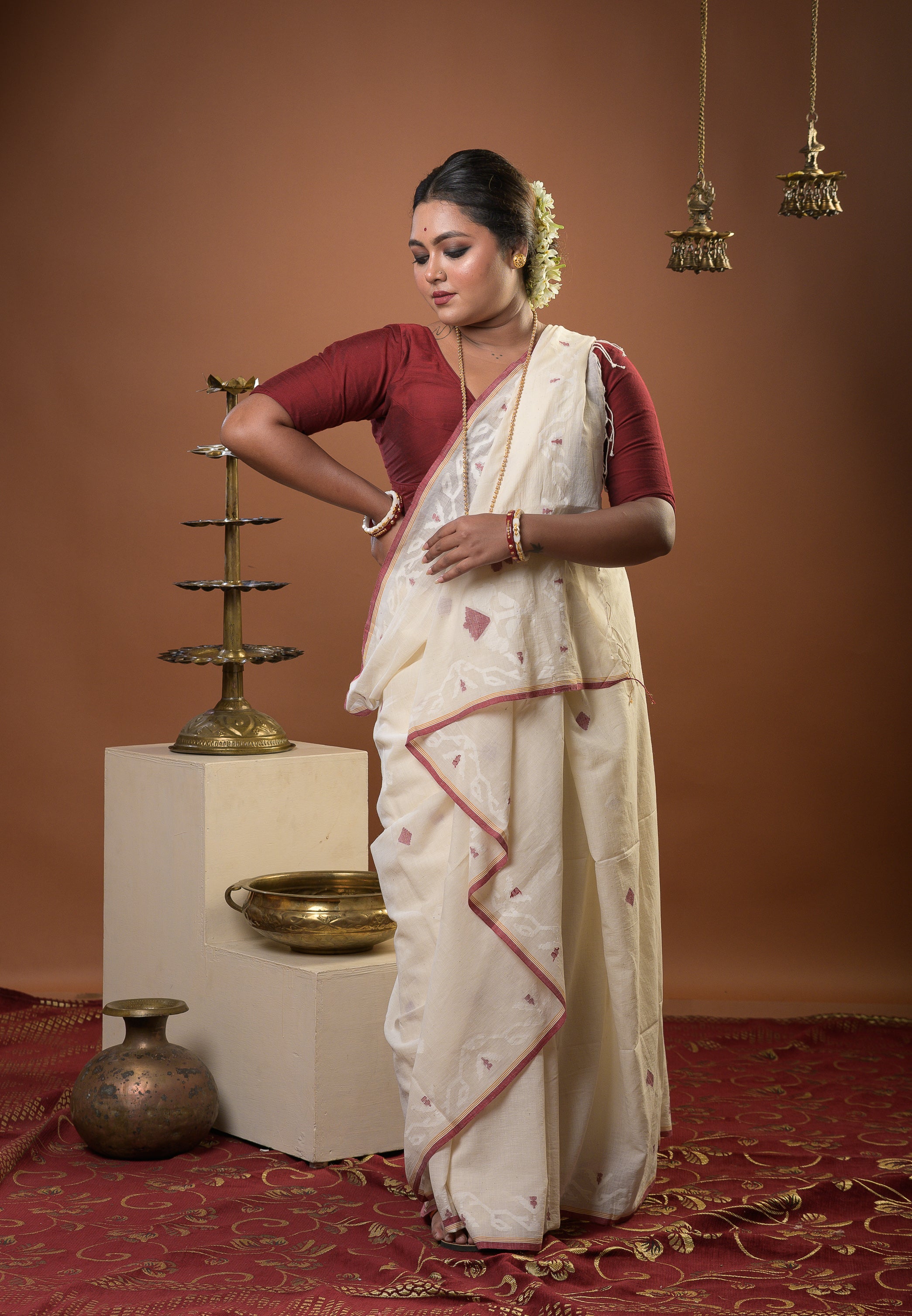 Ashalata - Off White Handspun Cotton Jamdani Saree