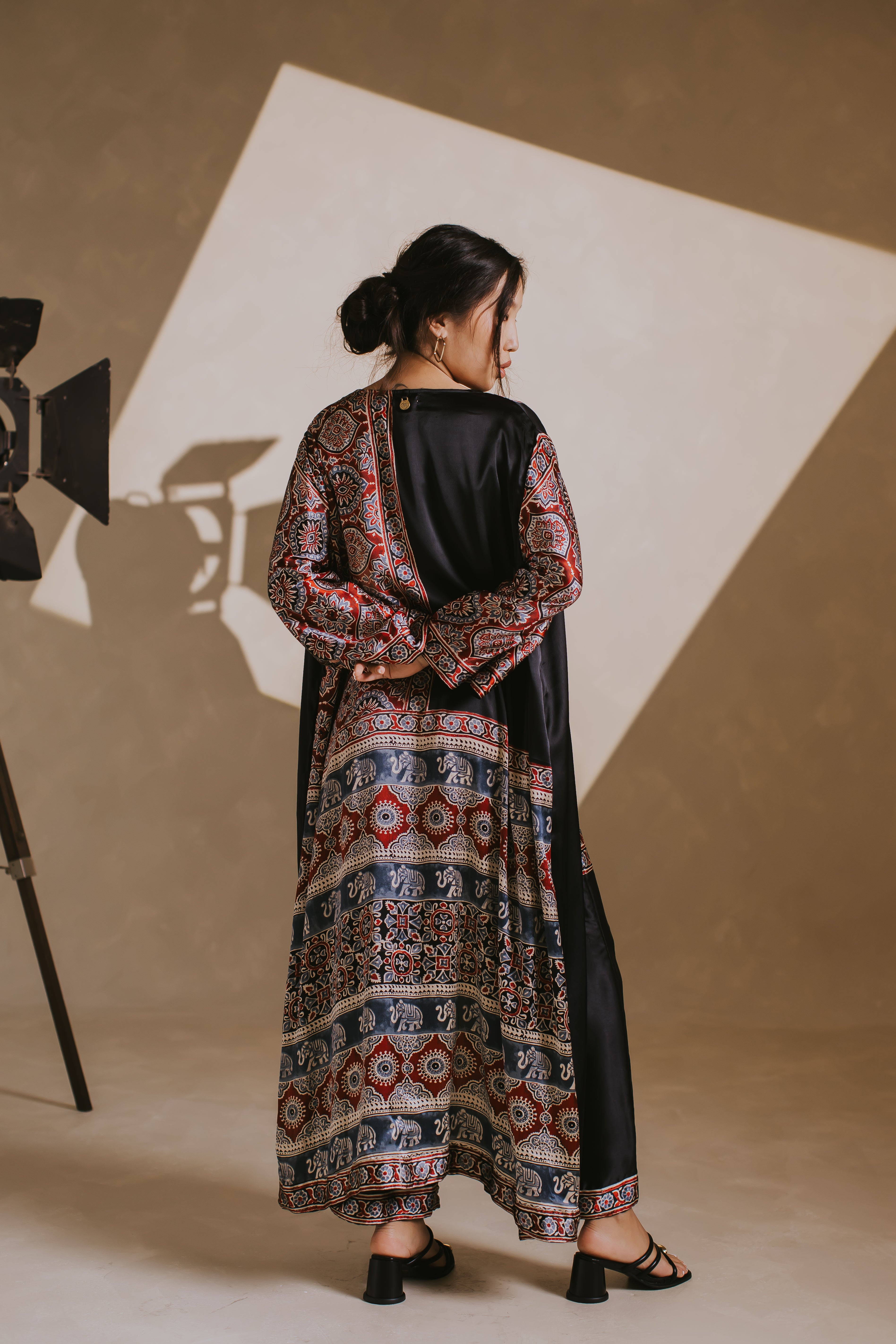 Black Modal Silk Breeze Kimono - View 2