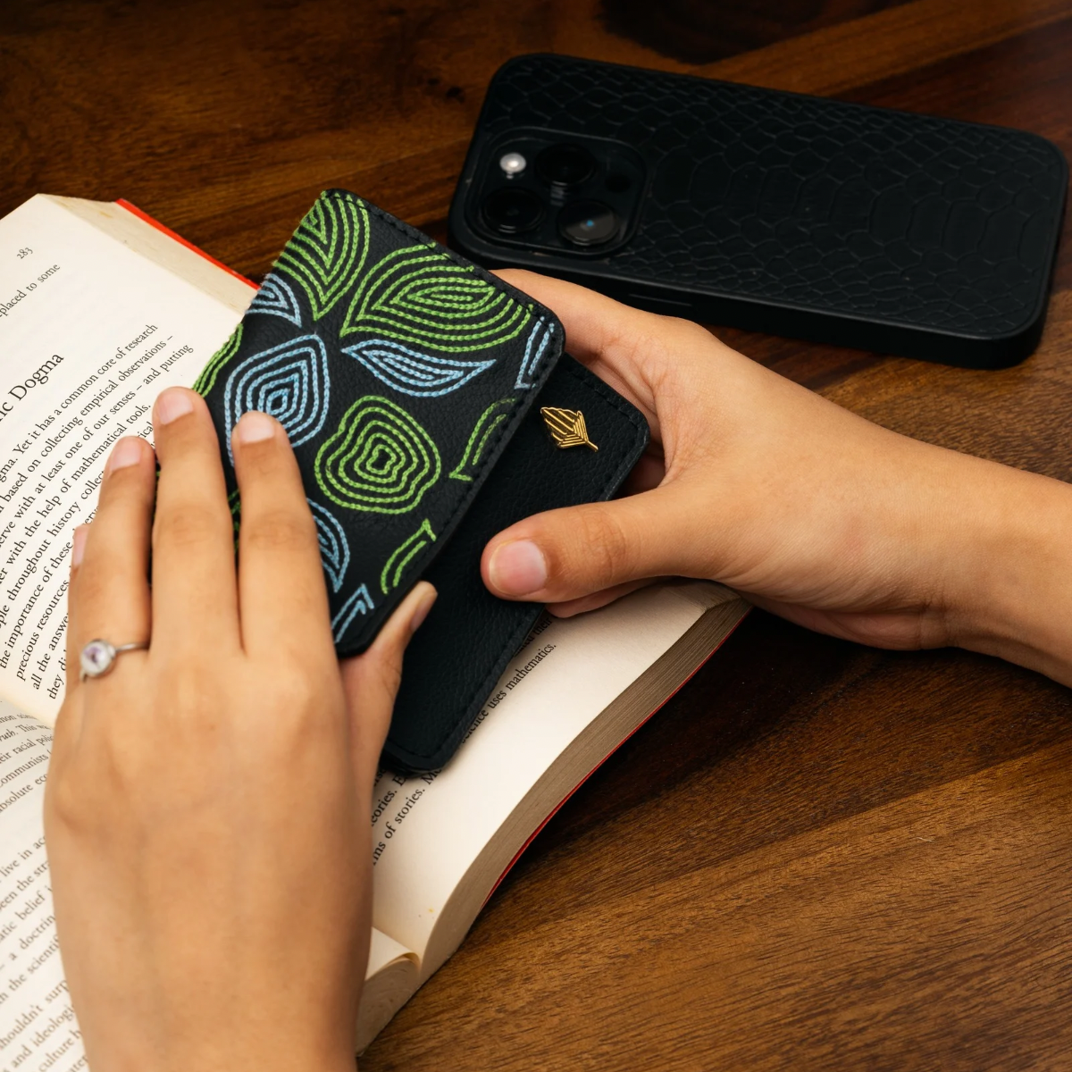 Lana black cardholder