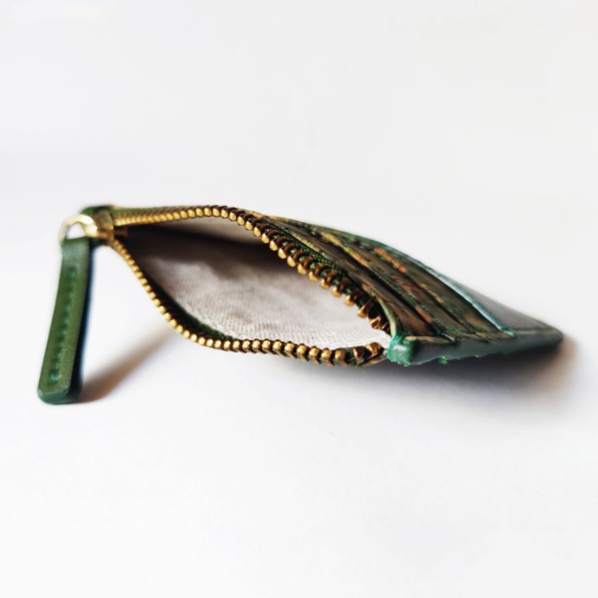 Iris Green cardholder
