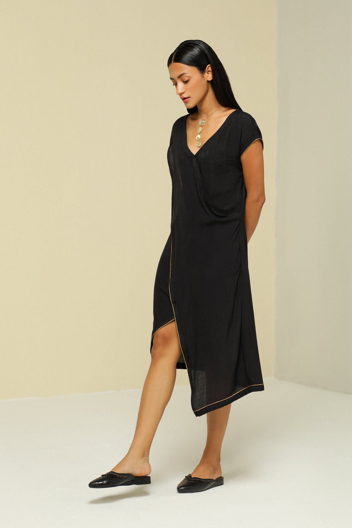 Black Linen Crepe Fluid Dress