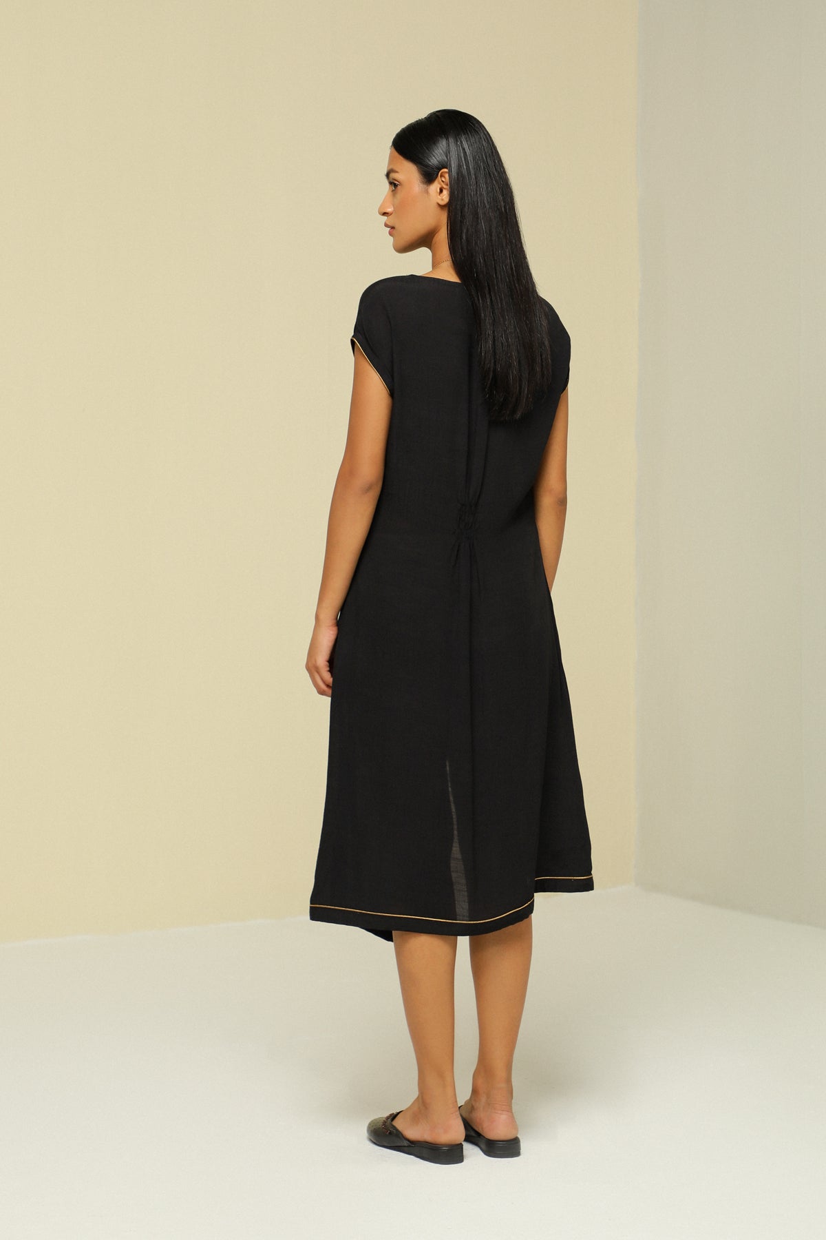 Black Linen Crepe Fluid Dress