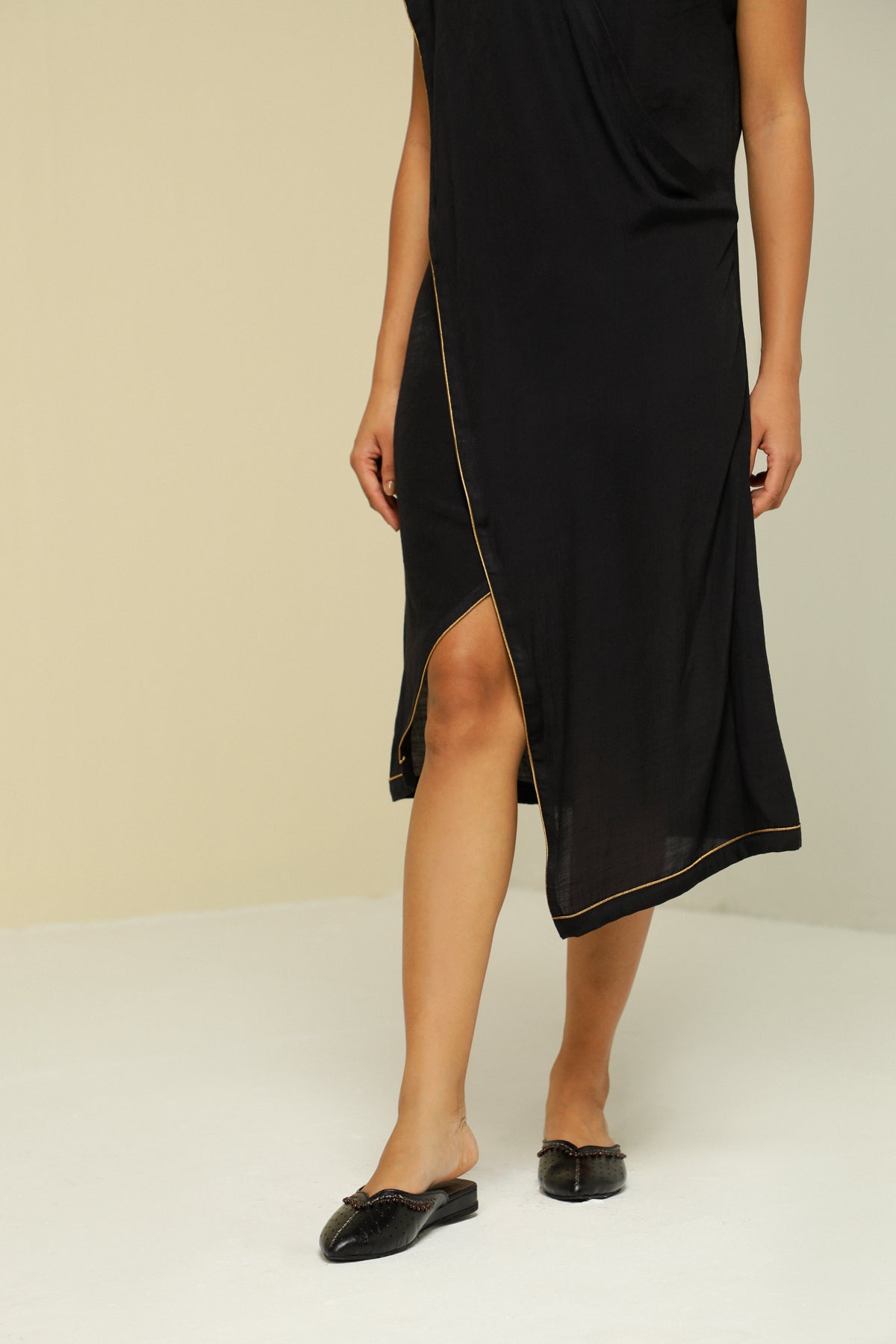 Black Linen Crepe Fluid Dress