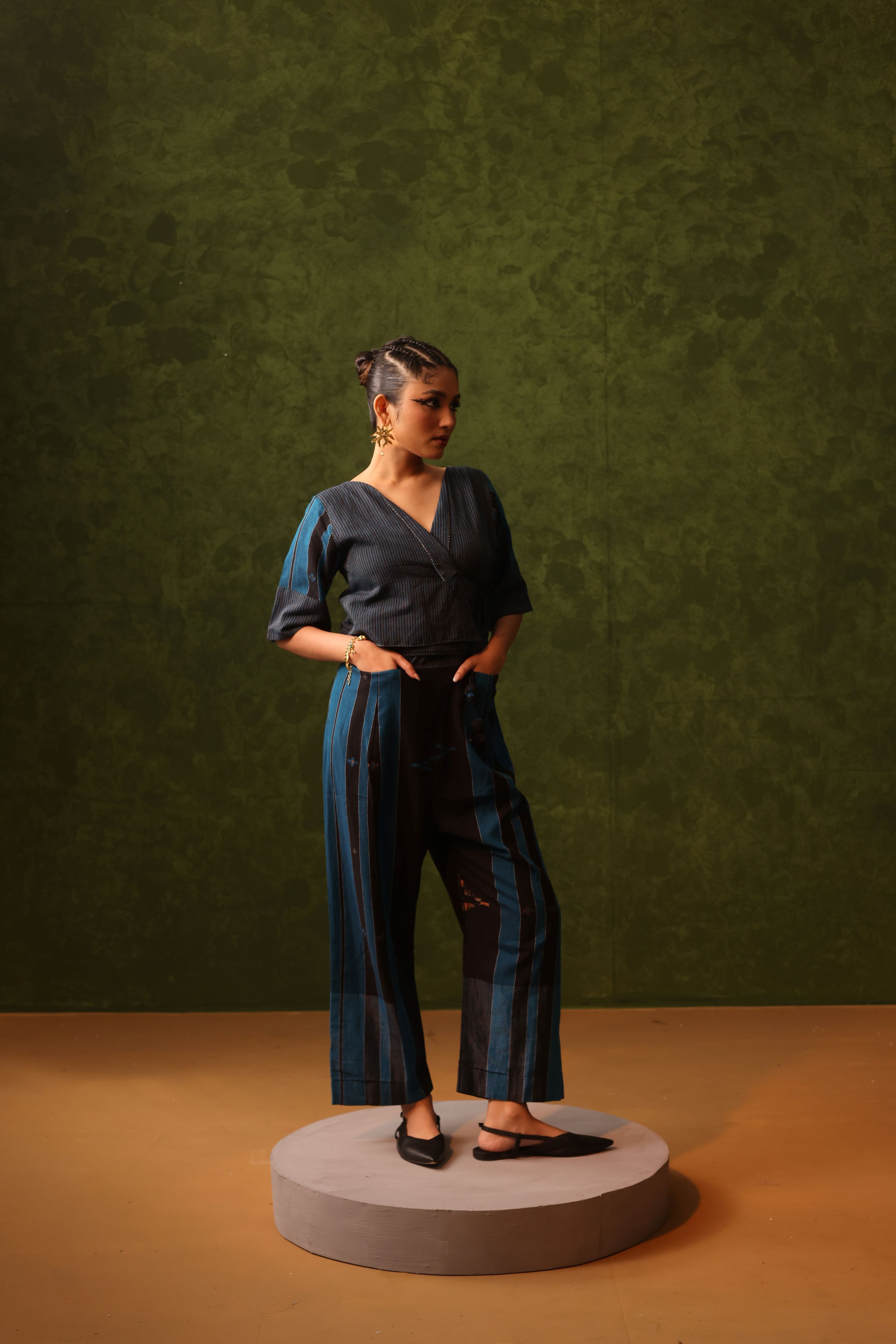 Roma - Black And Blue Handwoven Cotton Jamdani Co-Ord Set