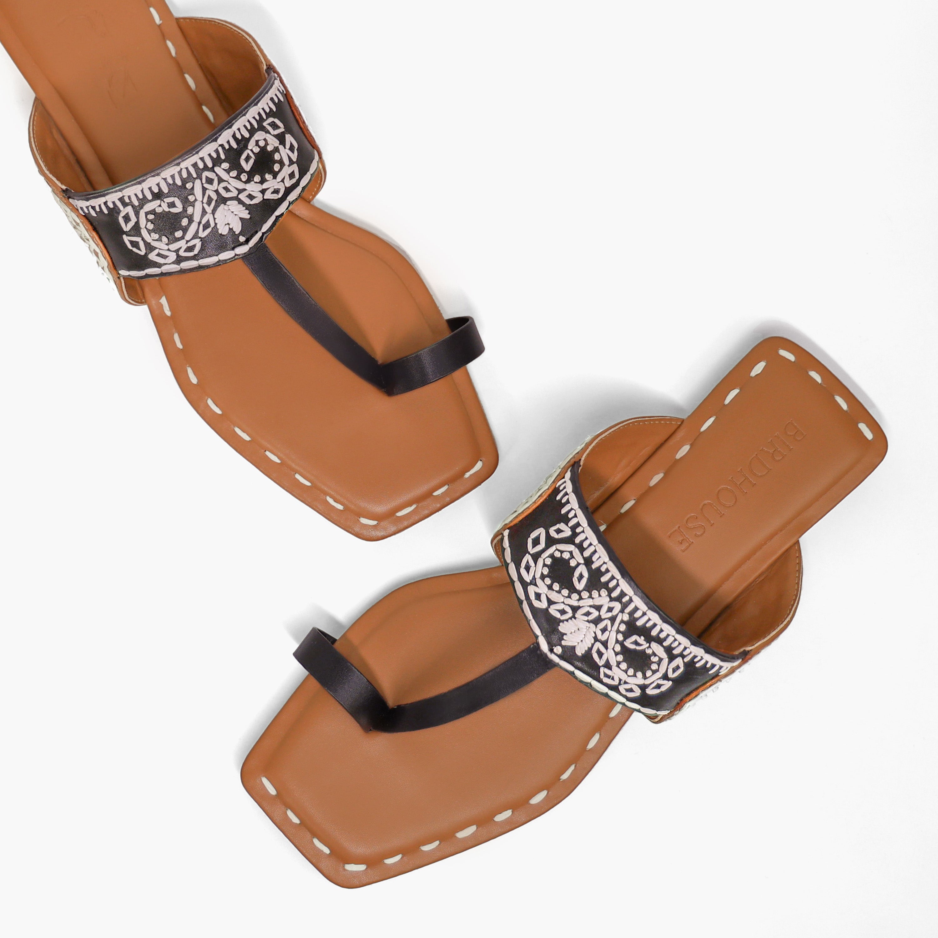 Black Mandana Flats