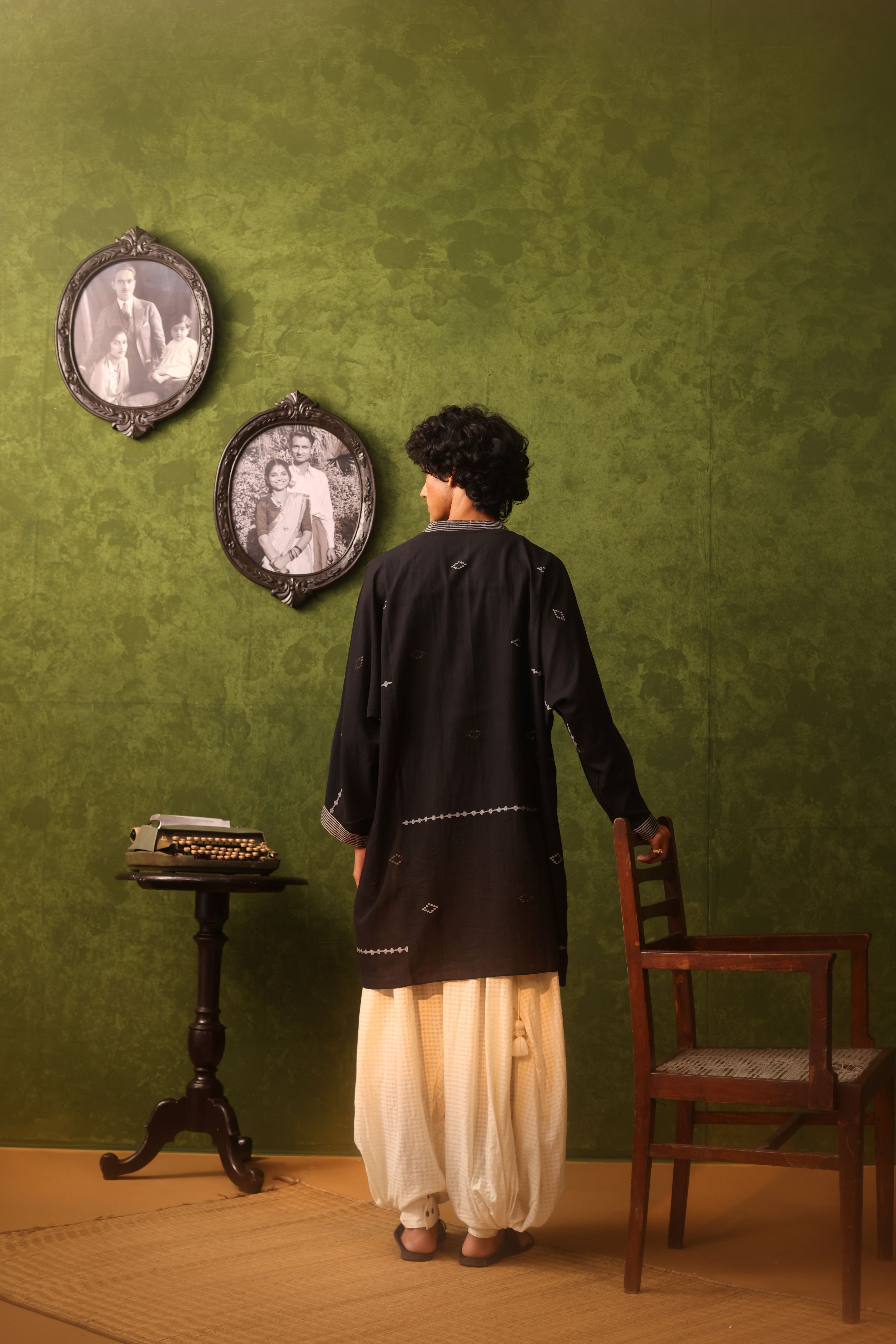 Qurbat - Black And White Handwoven Cotton Jamdani Men's Kurta
