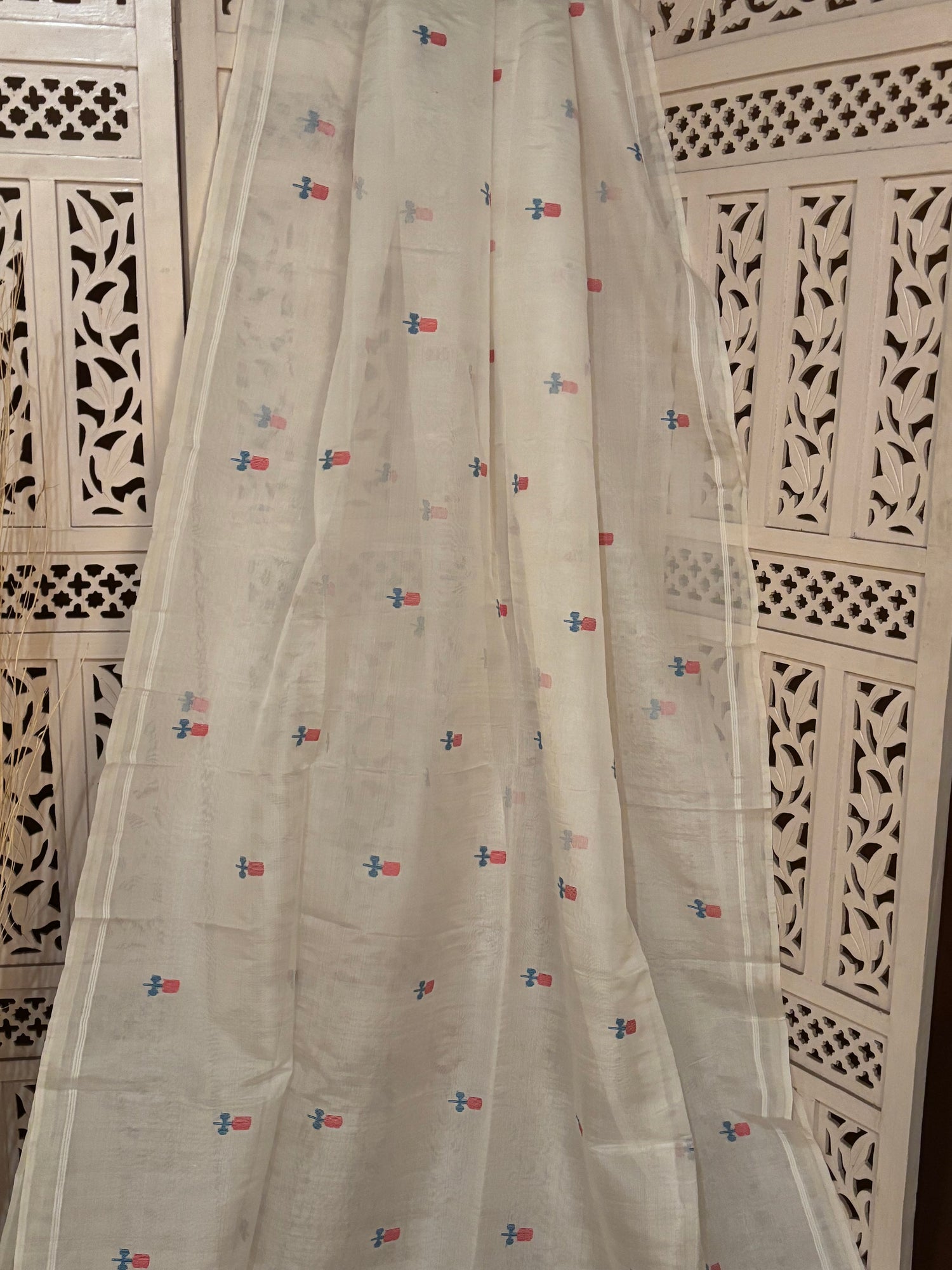 SAIRA-White jamdani silk saree