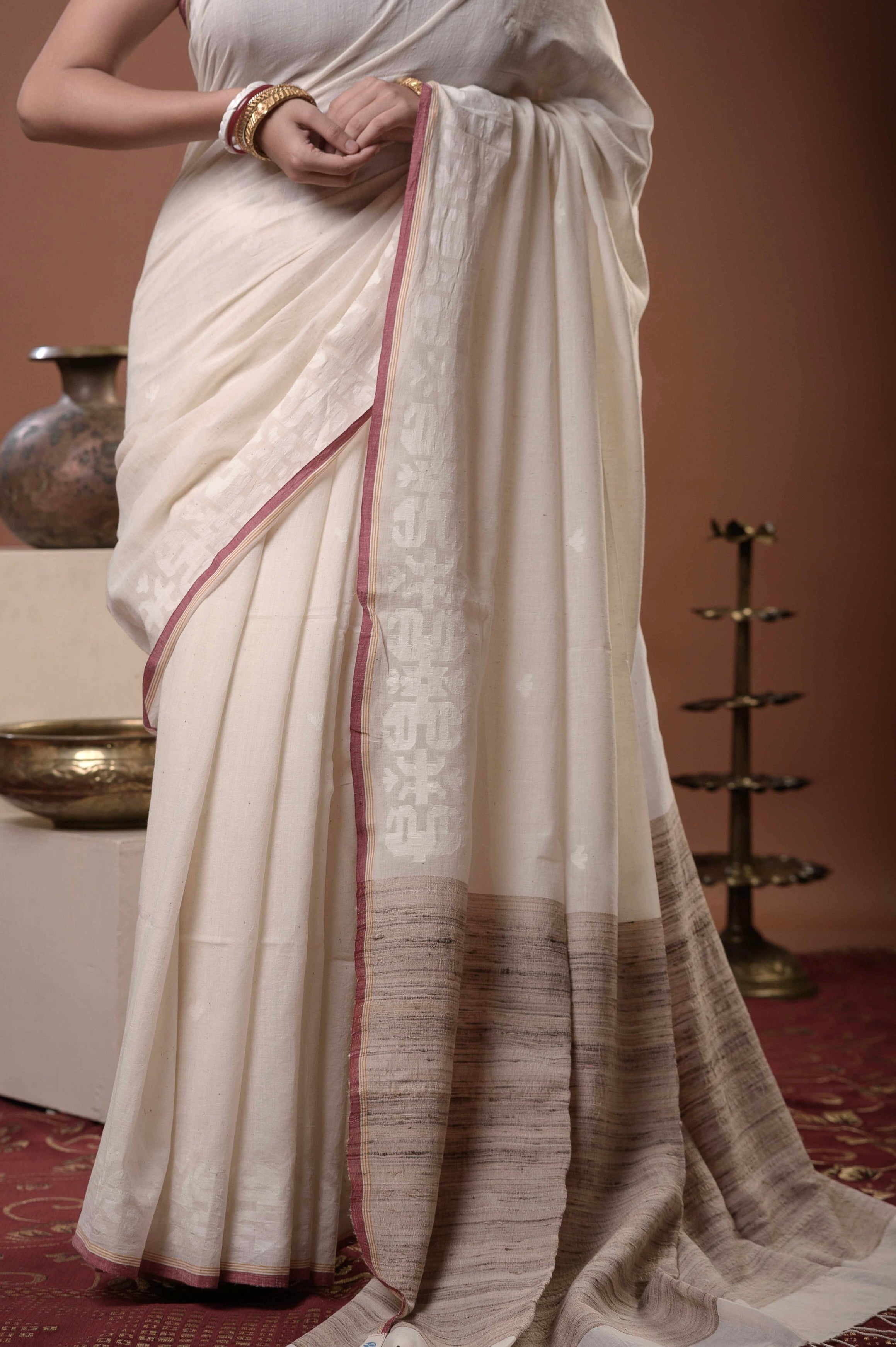 Binodini - Off White Handspun Cotton Jamdani Saree