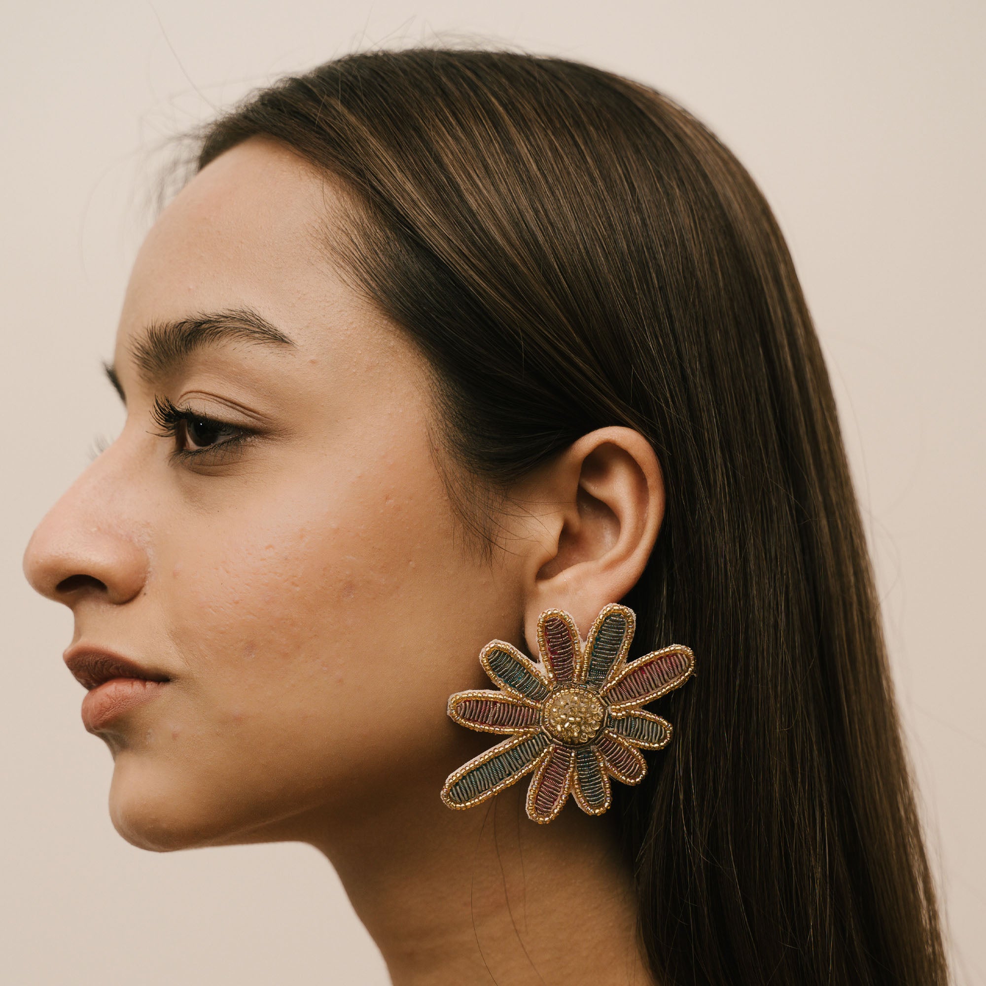 Madhavi - Multicolour Flower-Shaped Earring