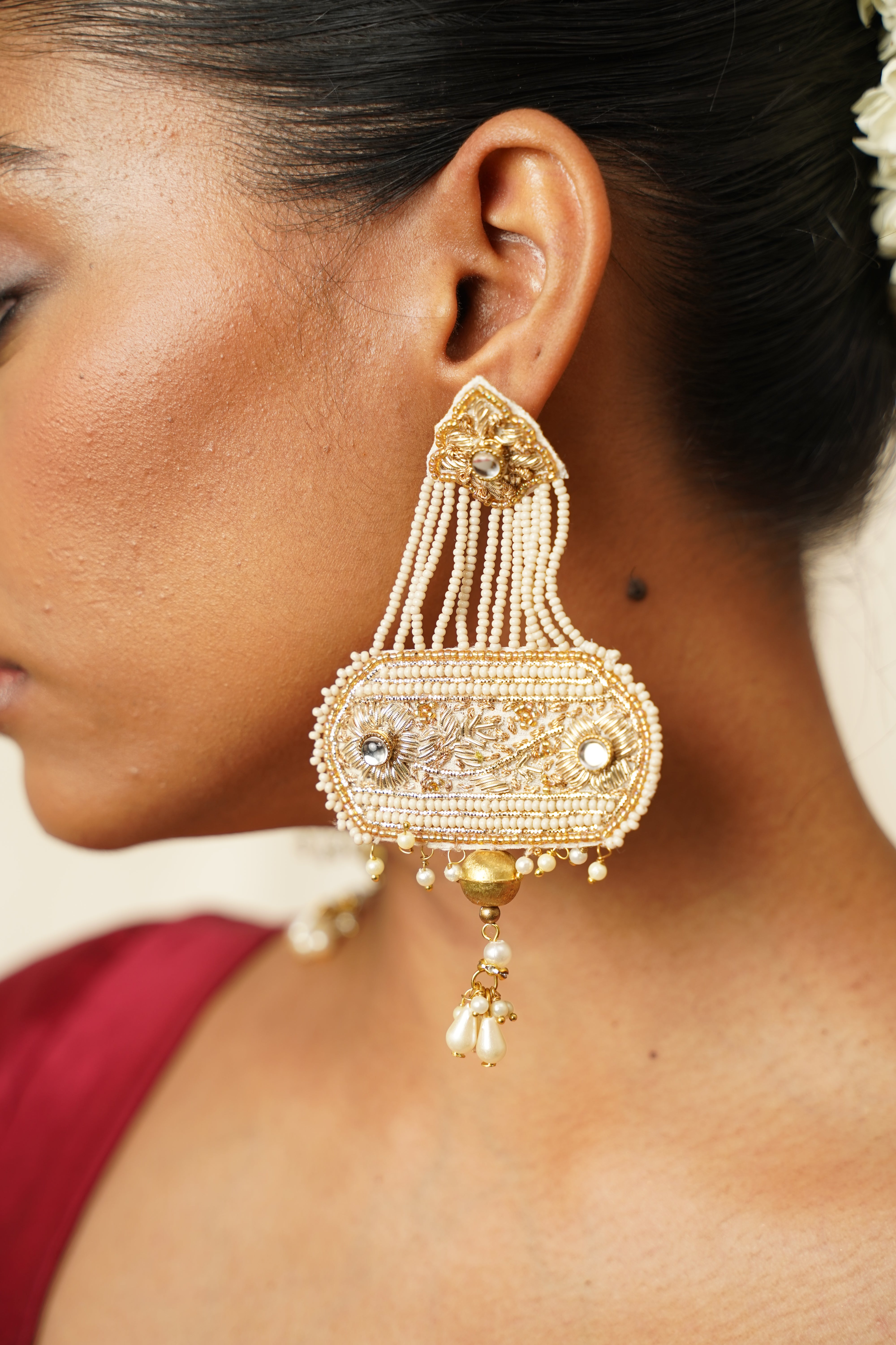 White And Gold Handcrafted Earring