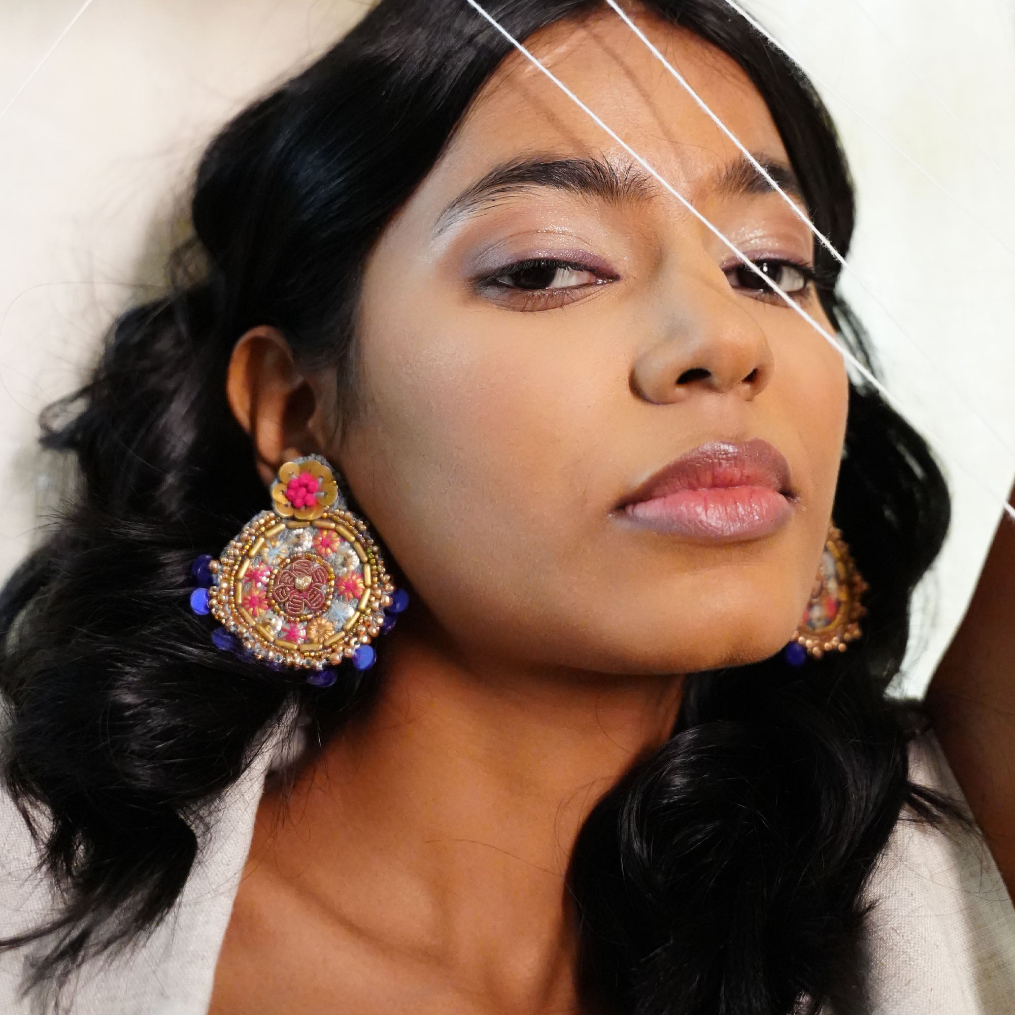 Raahi - Multicolour Round earring