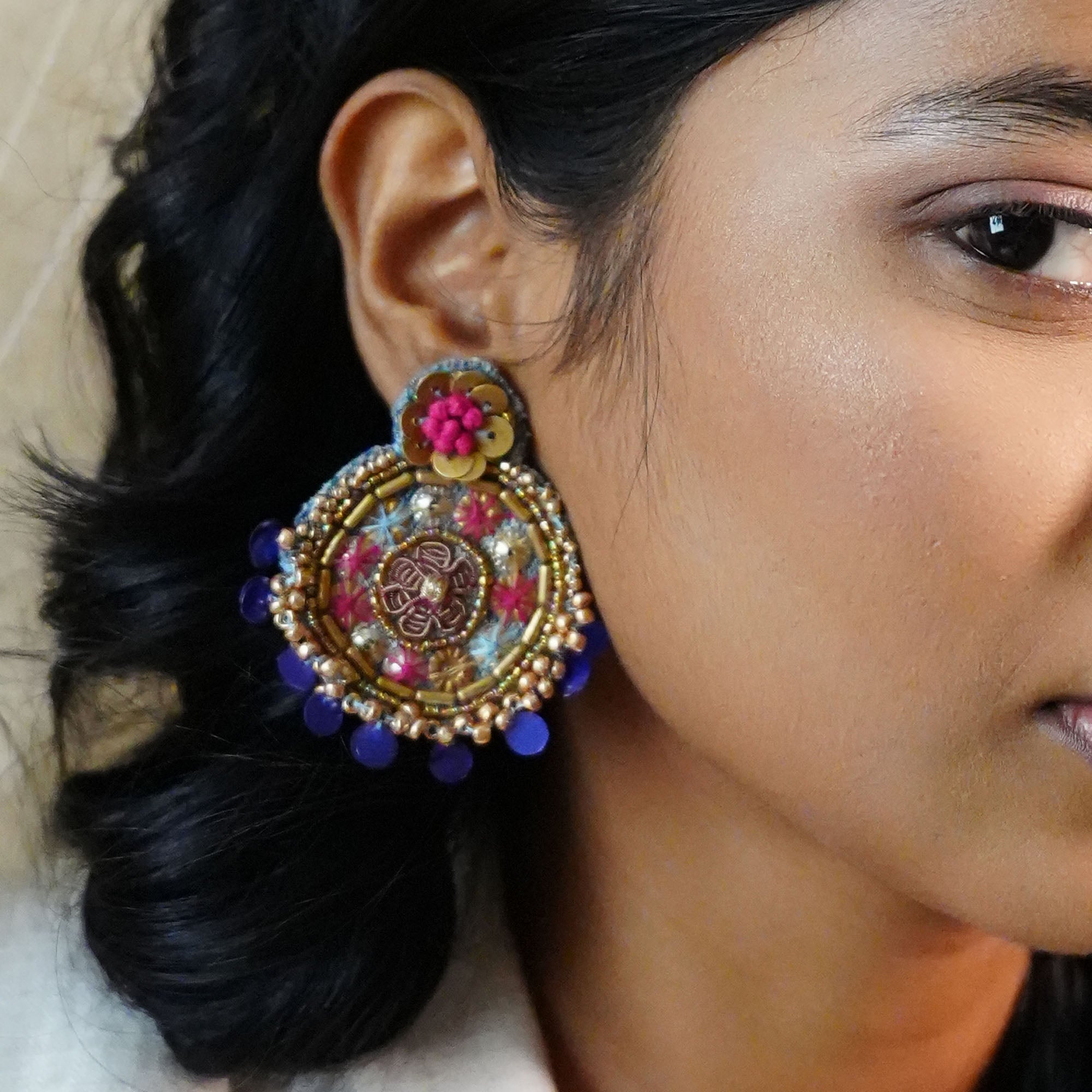 Raahi - Multicolour Round earring