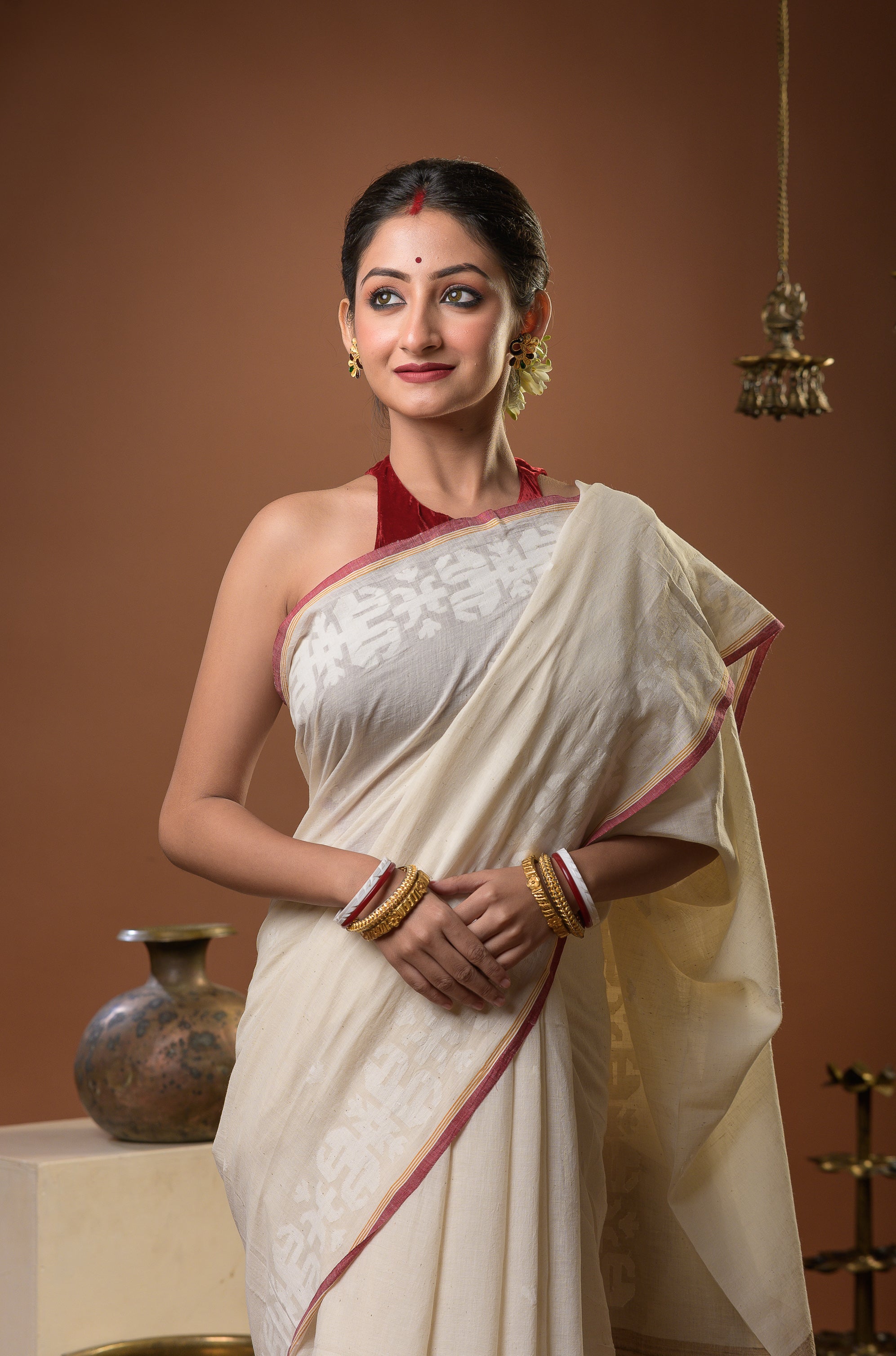 Binodini - Off White Handspun Cotton Jamdani Saree