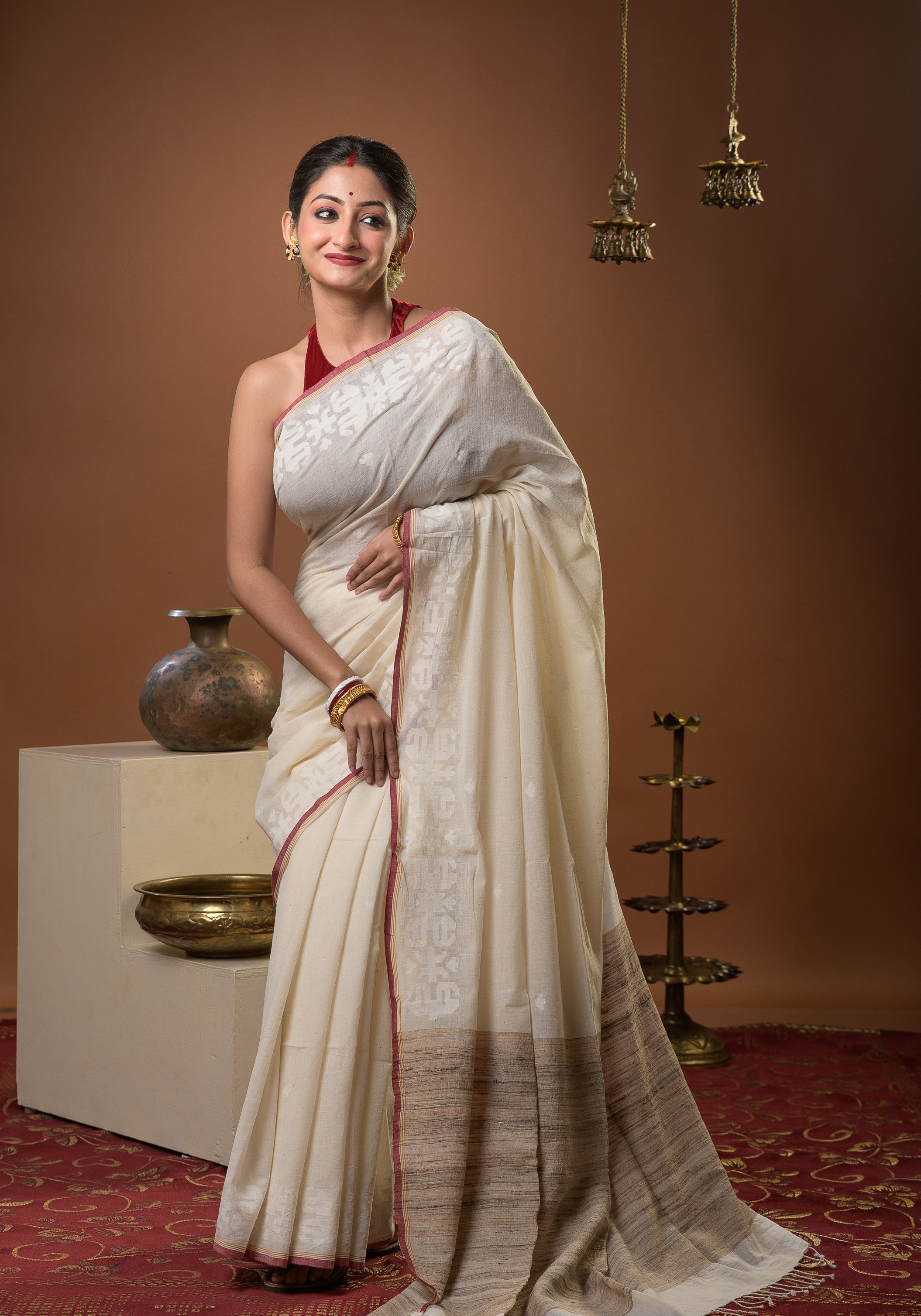 Binodini - Off White Handspun Cotton Jamdani Saree