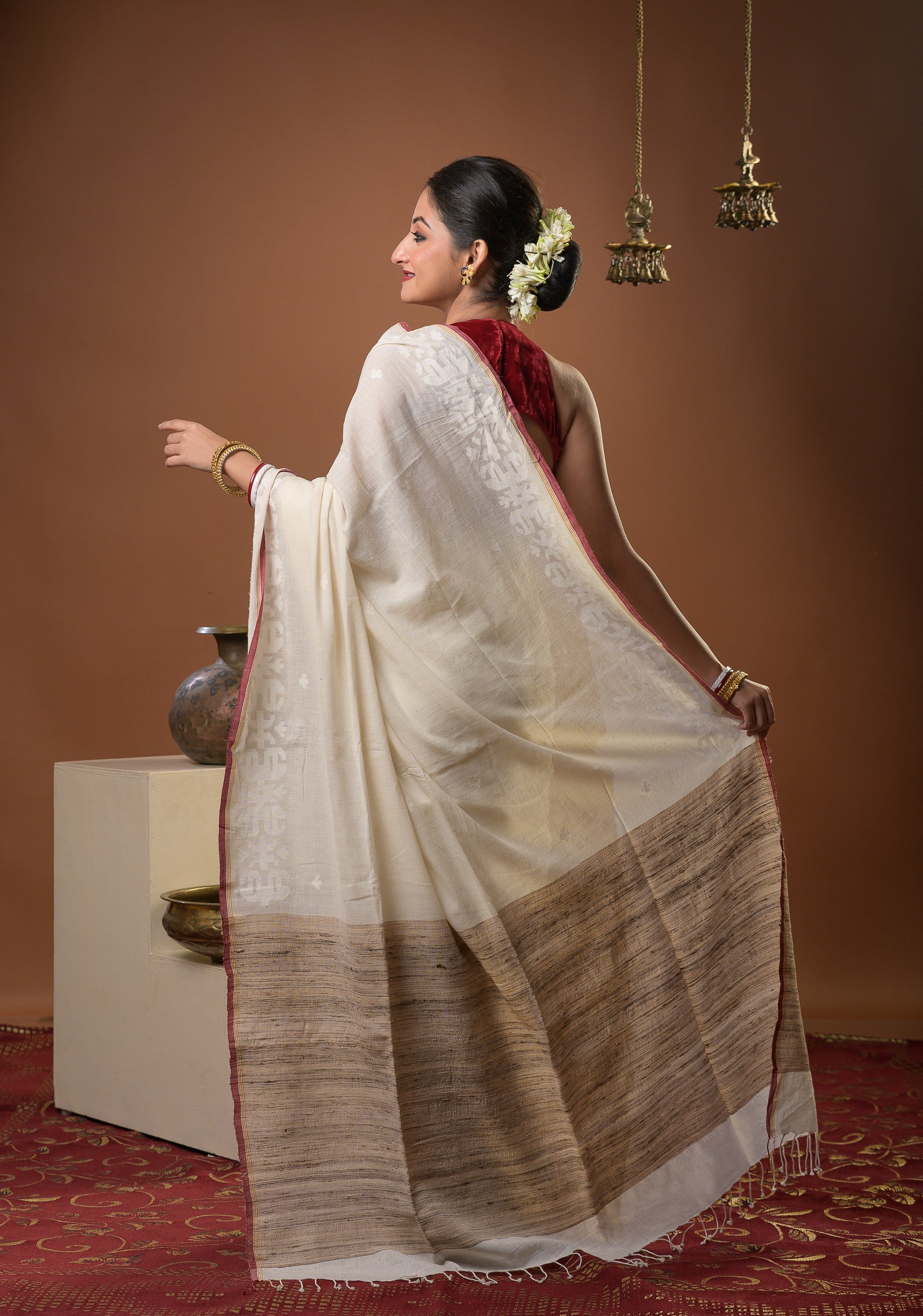 Binodini - Off White Handspun Cotton Jamdani Saree