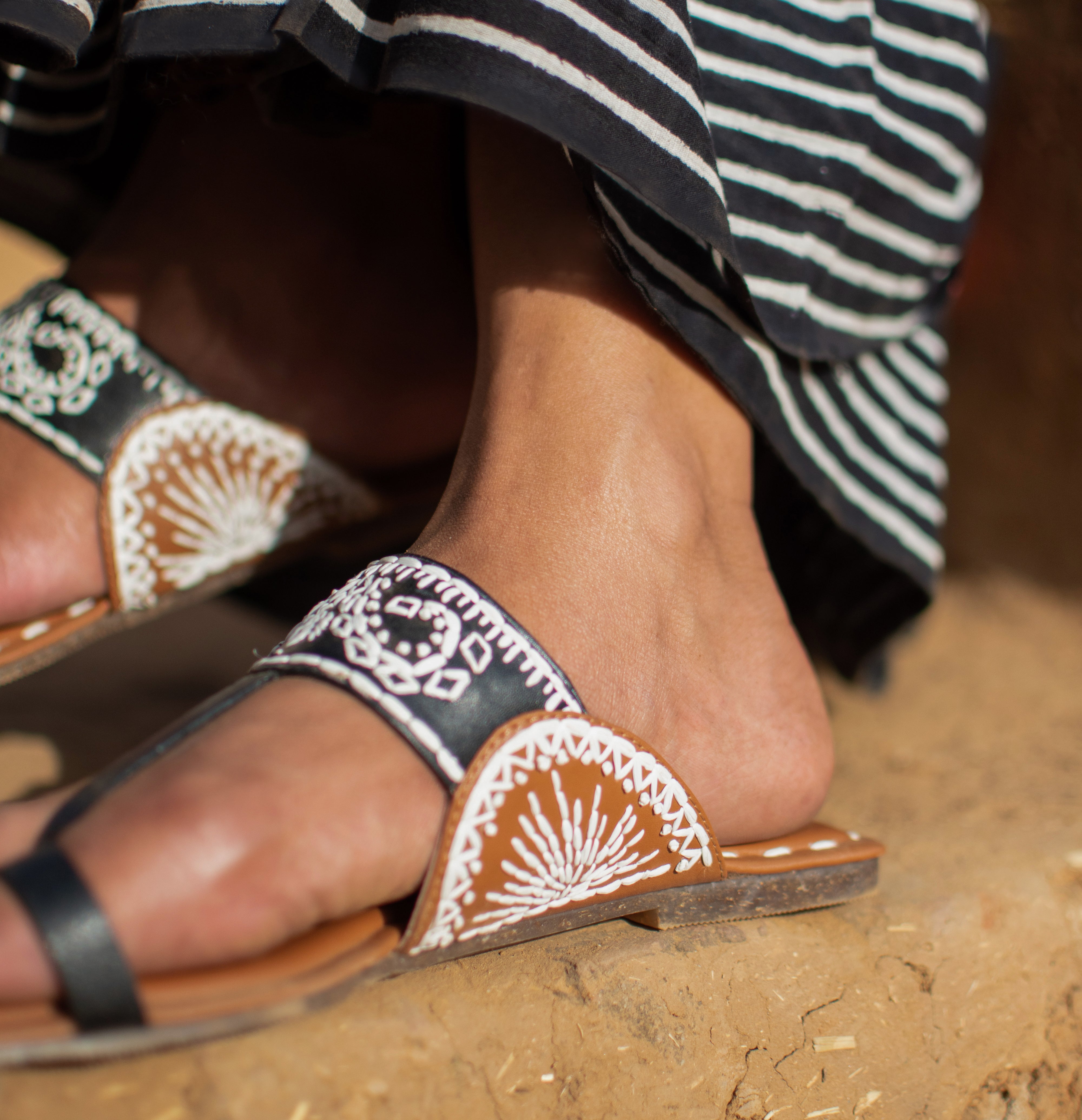 Black Mandana Flats